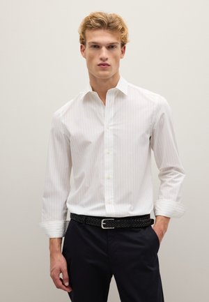 REGULAR FIT - Overhemd - optical white