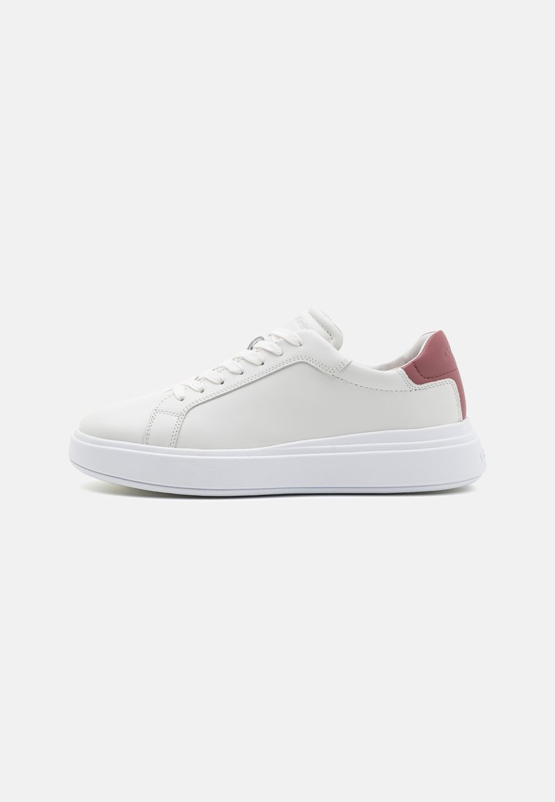 Calvin Klein LACE UP - Sneaker low - white/apple butter