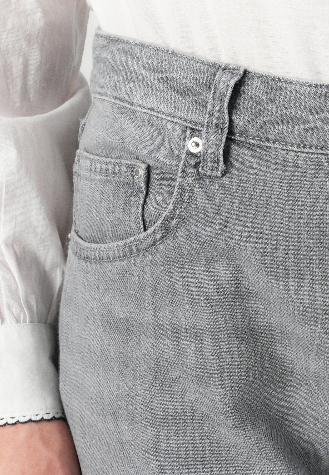 Straight fit ONLLUMI Mid waist Mom