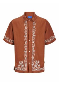 Chemise marron à manches courtes avec broderie florale blanche sur le devant et les manches, dotée d'un design à boutons et d'un col classique.