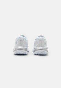 Nike Performance JOURNEY RUN - Scarpe da corsa su strada - white/pure platinum/metallic silver