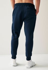 Next JOGGERS REGULAR FIT - Treniņtērpa apakšdaļas - navy