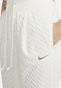 Nike Sportswear Träningsbyxor - light green