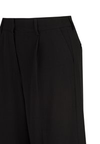 Zwarte broek met een hoge taille, plooien aan de voorkant, zijzakken en een gladde, gestructureerde stof. Gekozen ontwerp met een rechte pijp.