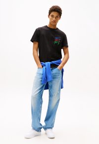 Tommy Jeans REG TWISTED SIGNTR EXT - Print T-shirt - black