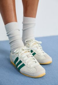 JAPAN UNISEX - Sneakers basse - off white/collegiate green/orange tint