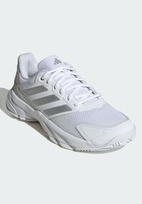 adidas Performance COURTJAM CONTROL - Teniso bateliai įvairiai dangai - cloud white   silver metallic   grey one