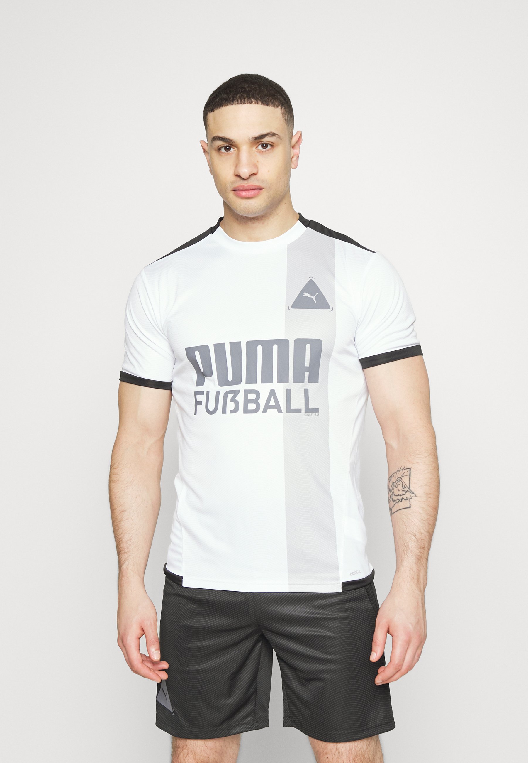 Abbigliamento sportivo da uomo | Scoprilo su Zalando
