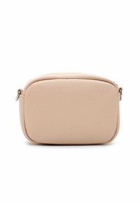 Pochette in pelle beige con texture liscia, parte superiore arrotondata e chiusura con zip. Presenta piccoli accenti in metallo argentato.