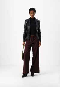 Pinko BENEDETTI PANTALONE - Nohavice - bordeaux intenso