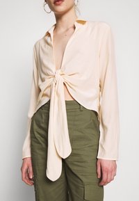 Missguided Bluse - beige