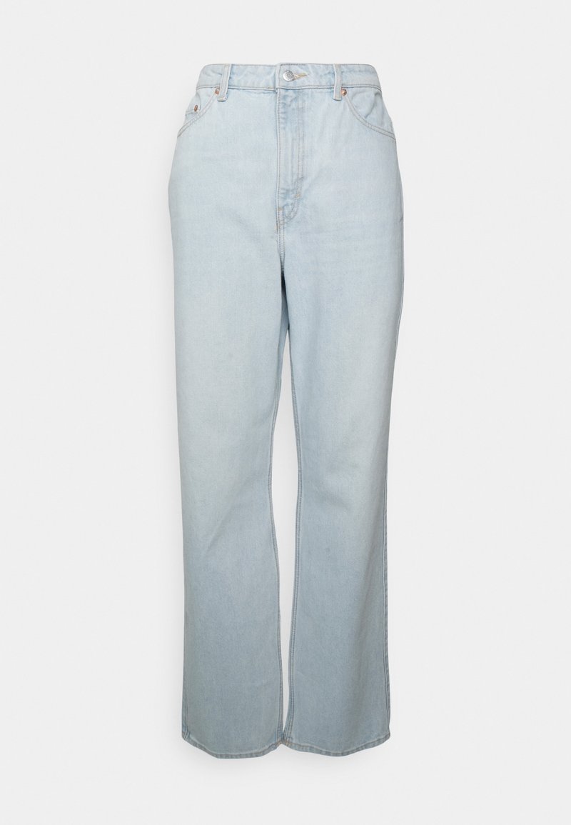 Jean en denim bleu clair taille haute, avec bouton et fermeture éclair, poches avant, et jambes droites larges.