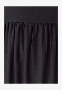 Unausgewählt, black