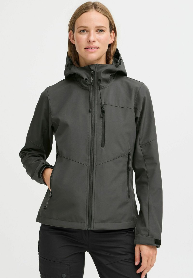 Mørkegrå softshell-jakke med hette, som har glidelåslommer og justerbare snorer. Glatt, lett materiale med en tettsittende design.
