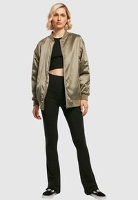 Urban Classics Bomber dzseki - softolive