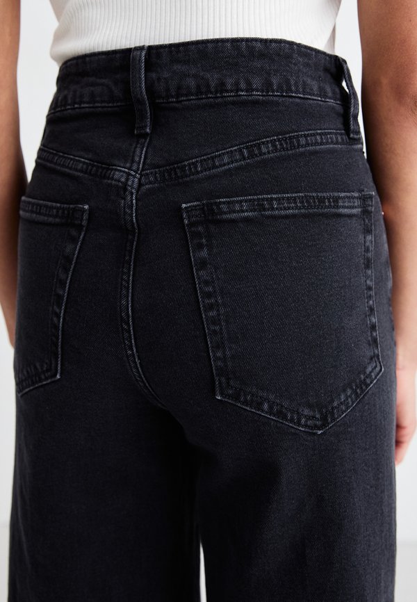 CURVY HIGH RISE STRIDE SAVILLE - Wide Leg3