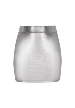 Hopeinen metallinhohtoinen mini-hame, jossa on sileä, kiiltävä pinta, korkea vyötärö ja tiukka siluetti. Ei näkyviä kuvioita tai koristeita.