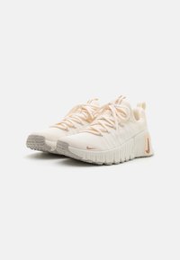 Nike Performance FREE METCON 6 - Tenisice za trening - pale ivory/metallic red bronze/guava ice/sail/phantom/light orewood brown