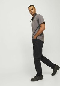 R.D.D. ROYAL DENIM DIVISION RDD - Vaqueros rectos - black denim