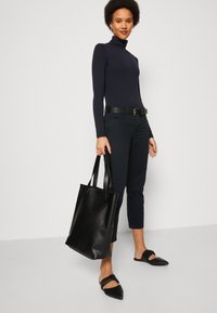 Esprit 5 POCKET CAPRI - Nohavice - black