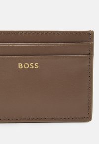 BOSS ARIELL CARDHOLDER - Maks - medium beige