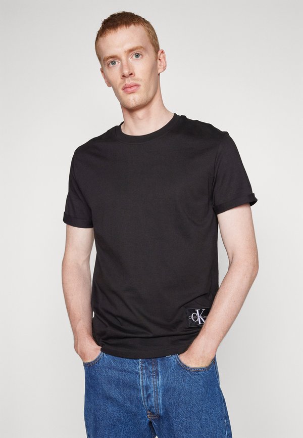 BADGE TURN UP SLEEVE - Basic T-shirt2