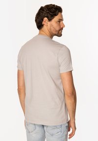 Lee Cooper - T-shirt z nadrukiem