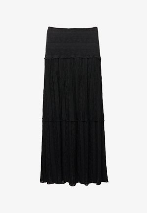 Gonna maxi nera realizzata in tessuto testurizzato, caratterizzata da un design a strati con righe verticali e una vita aderente.