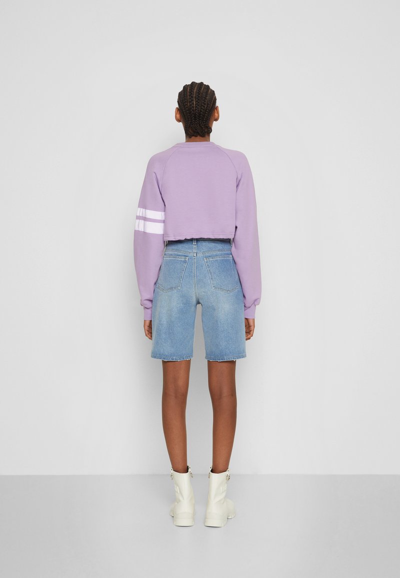 Damen Bekleidung | GCDS LOGO COULISSE CROP CREWNECK Sweatshirt lilac/flieder - UW46339 Damen Bekleidung | GCDS LOGO COULISSE CROP CREWNECK Sweatshirt lilac/flieder - UW46339