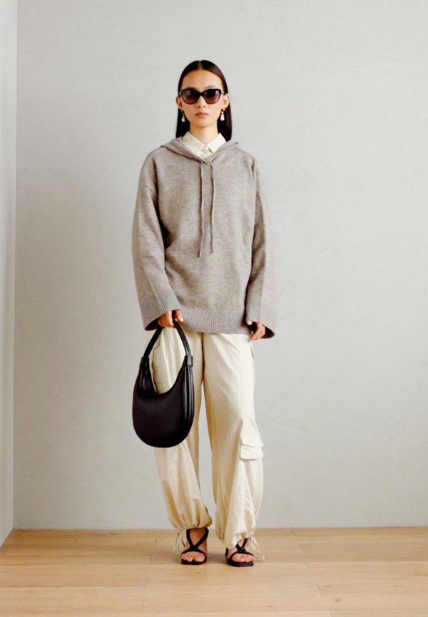 SWEATER MARGRET - Hoodie3