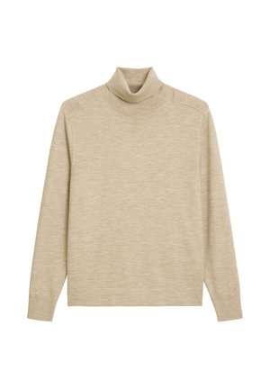 Beige coltrui gemaakt van zachte breimateriaal. Heeft lange mouwen en geribbelde manchetten, met een eenvoudig, strak ontwerp.