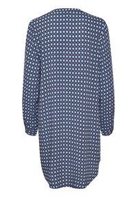 Sukienka z długim rękawem w granatowym kolorze z geometrycznym jasnoniebieskim wzorem w diamenty, gładki materiał i luźny krój.