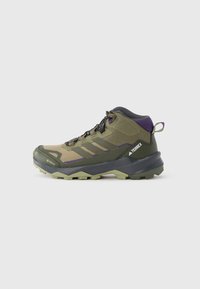 TERREX SKYCHASER AX5 MID GORE-TEX HIKING - Scarpa da hiking - olive strata/night cargo/aurora plum