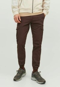 Jack & Jones JJIMARCO JJJOE CUFFED  - Cargo trousers - seal brown