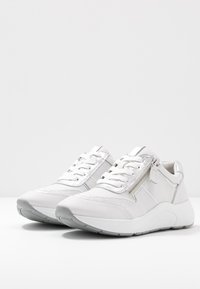 Caprice Sneaker low - white/silver