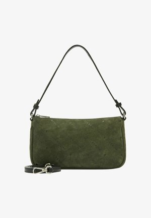 Bolso de hombro de ante verde oliva con correa de cuero negra desmontable y cierre de cremallera plateado, embellecido con un sutil patrón de texto en relieve.