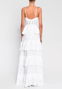 True Decadence RUFFLE - Festklänning - white linen