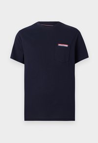 AMERICANA MONOTYPE POCKET TEE - T-shirts - desert sky