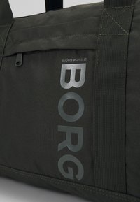 Thumbnail Image 6