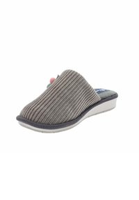 Zapatilla de pana gris con parte superior suave, suela blanca y un acento decorativo de pompones en rosa y verde. Cuenta con una puntera redondeada y diseño de fácil puesta.
