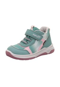 Dětská sportovní obuv s jemně tyrkysovým svrškem, růžovými akcenty, síťovinovými panely a páskem na suchý zip. Má bílou podrážku s růžovým vzorem.