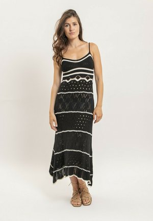 Dona x Lisa, ROBE LONGUE CROCHET IBESTA - Robe de jour - noir