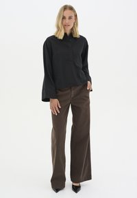 My Essential Wardrobe LARAMW  - Alt laienevad teksad - delicioso washed