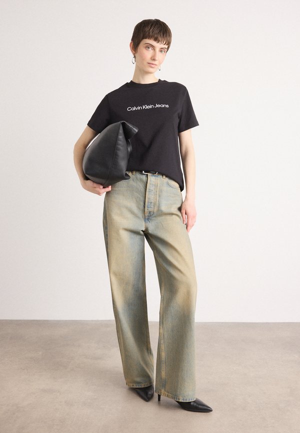 LOGO CLASSIC TEE - Print T-shirt2