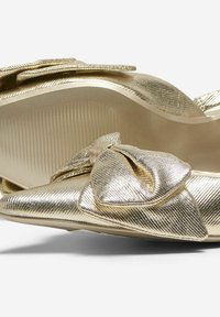 ONLY SHOES Tacones - gold colour