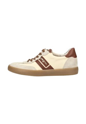 Cremefarvet sneaker med lysebrune ruskindsdetaljer, brune snørebånd, gummisål og brune detaljer på hælen og logoet på siden.