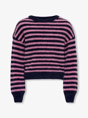 Prugasti džemper s tamnoplavo-roza dlakavom teksturom, kratkim krojem, okruglim izrezom i rebrastim manžetama na rukavima i rubu.