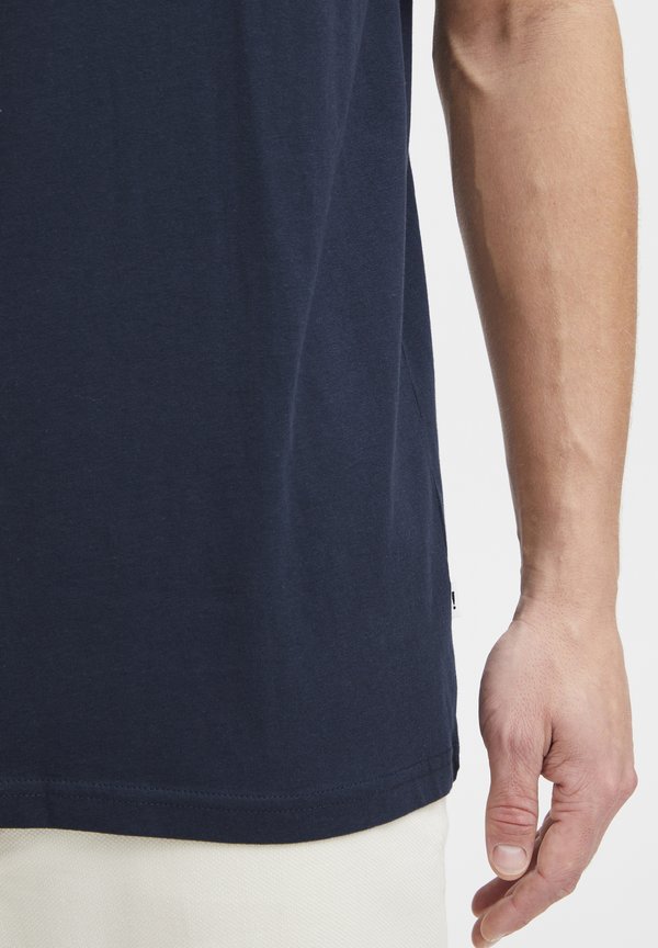 SDILIAS - Basic T-shirt3