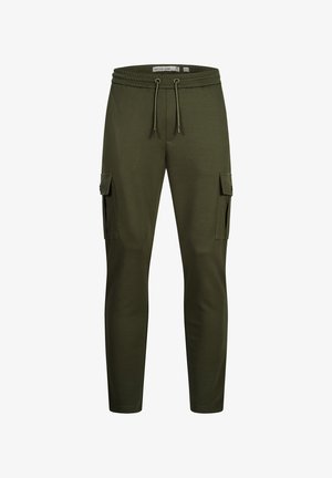 Olivengrønne cargo joggingbukser med elastisk talje, snøre og klaplommer på begge lår, smalle ben.