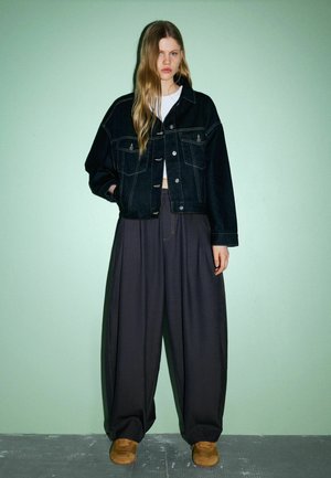 BAGGY VOLUMINOUS - Stoffhose - dark blue